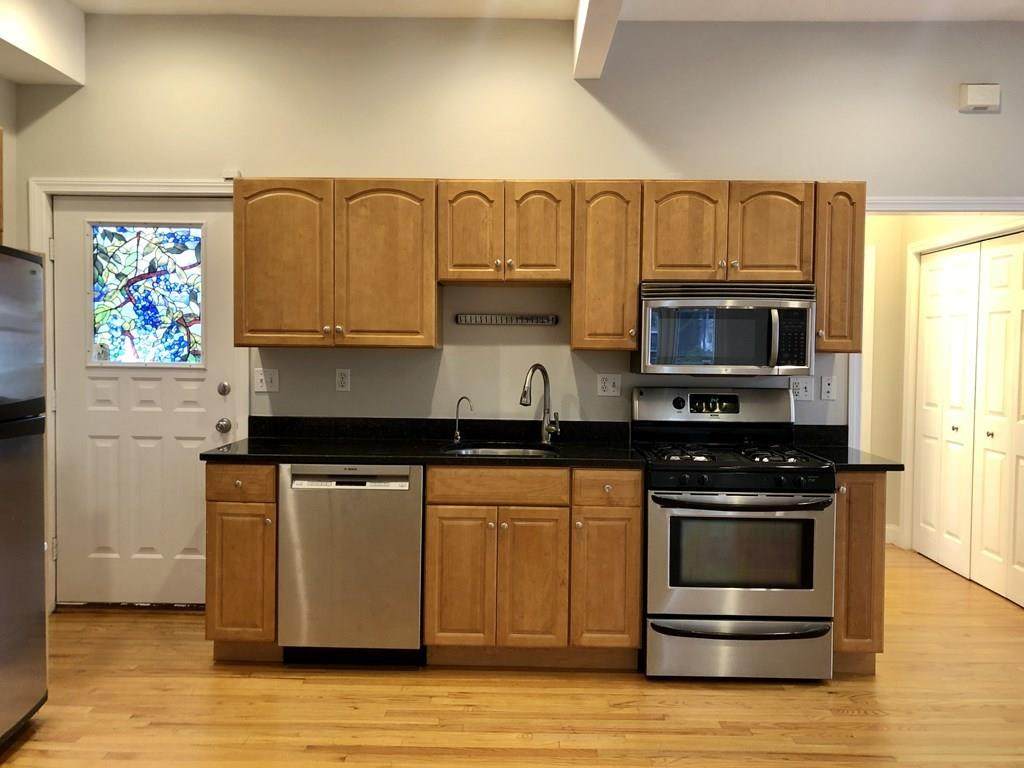 289 Pearl Street - Photo 1