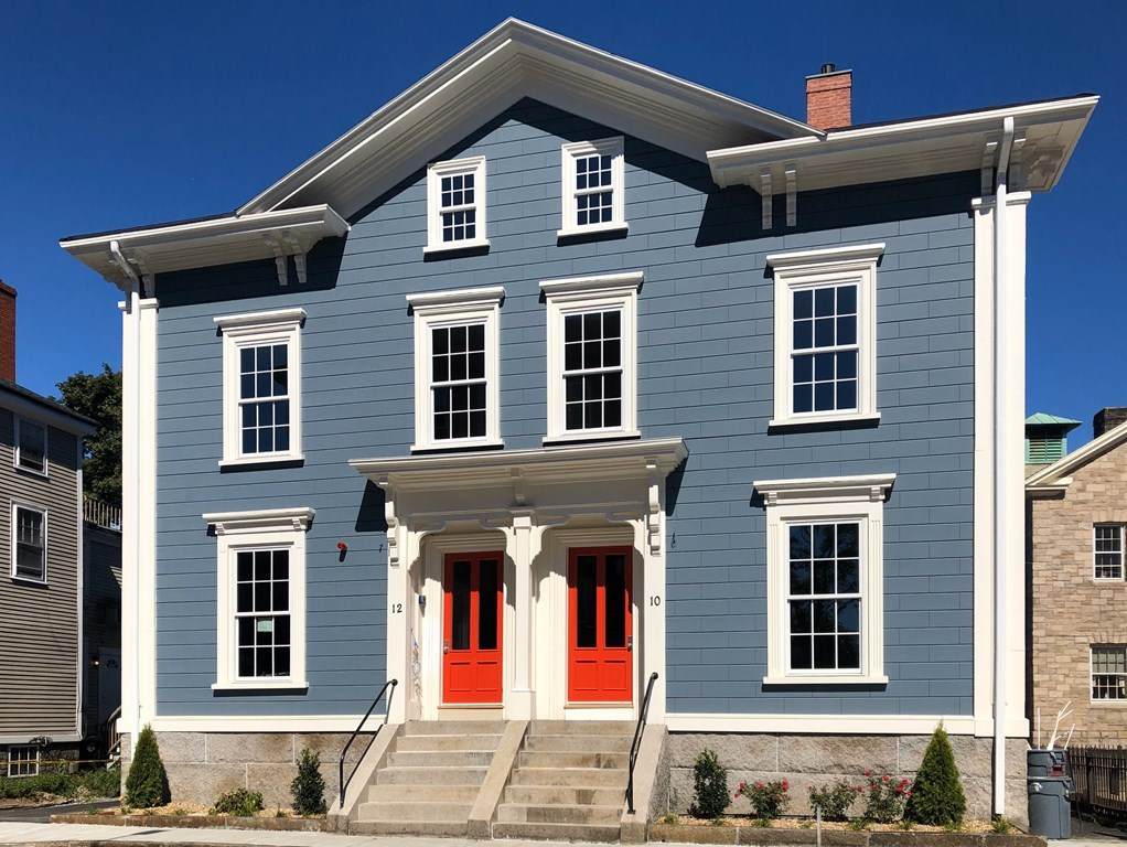 10 Lynde Street - Photo 1