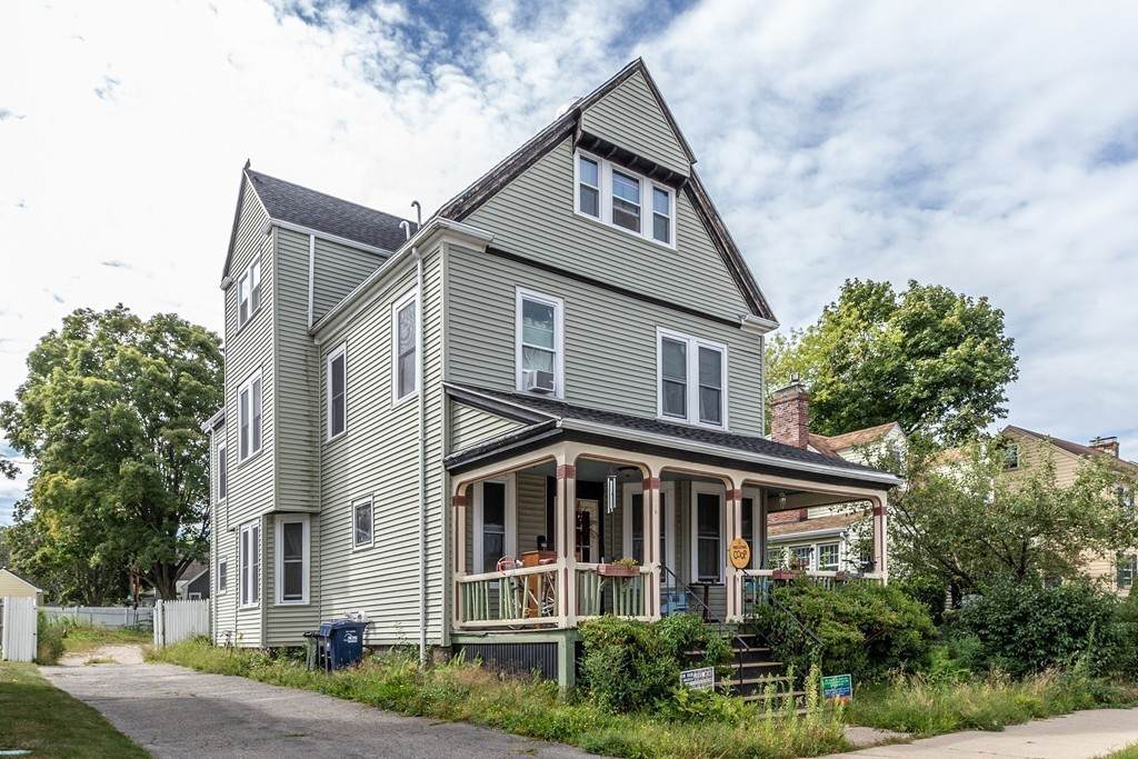 425 Gallivan Blvd - Photo 1
