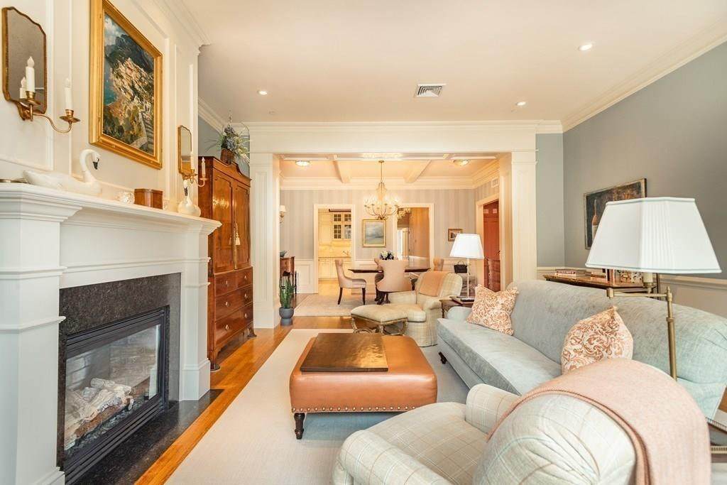 185 Marlborough - Photo 1