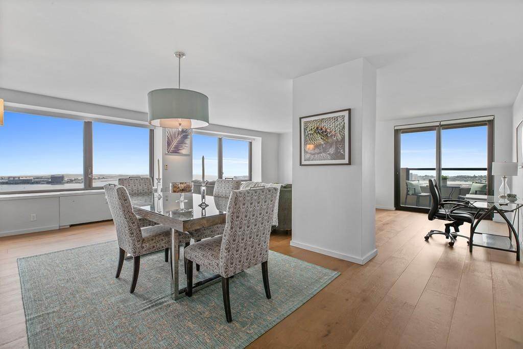 65 East India Row - Photo 1