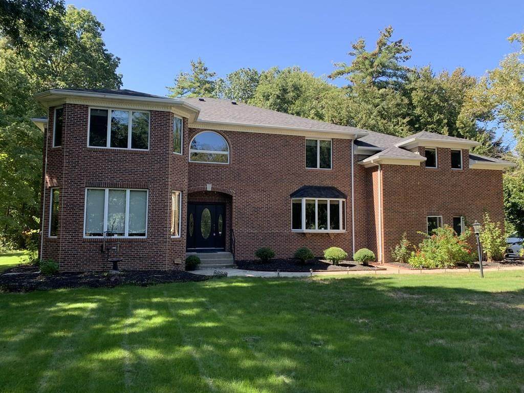 30 Southwood Dr - Photo 1