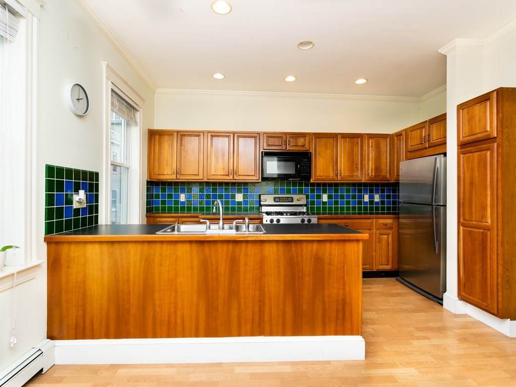 699 E 4th Street - Photo 1