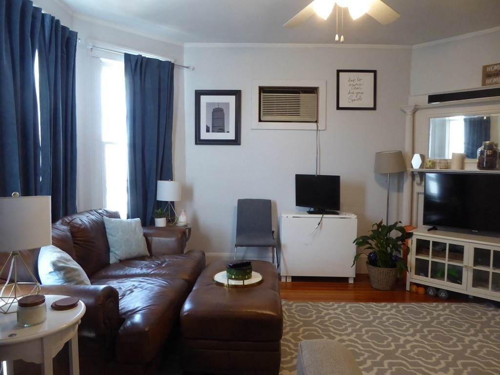 844 E 5th - Photo 1