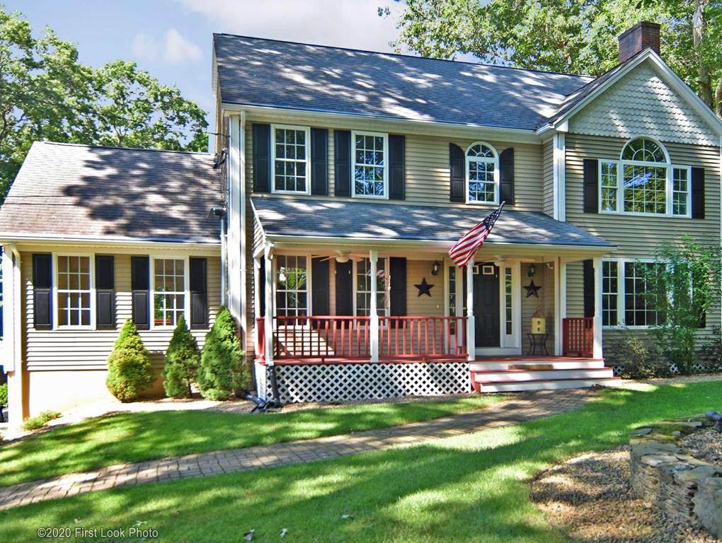 252 Summer St - Photo 1