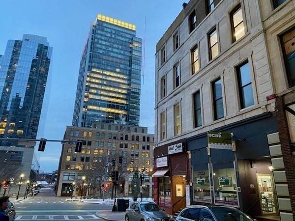 145 Pearl St - Photo 1