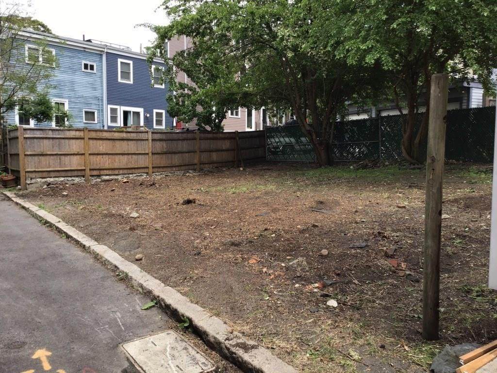 8 Bolton Pl - Photo 1