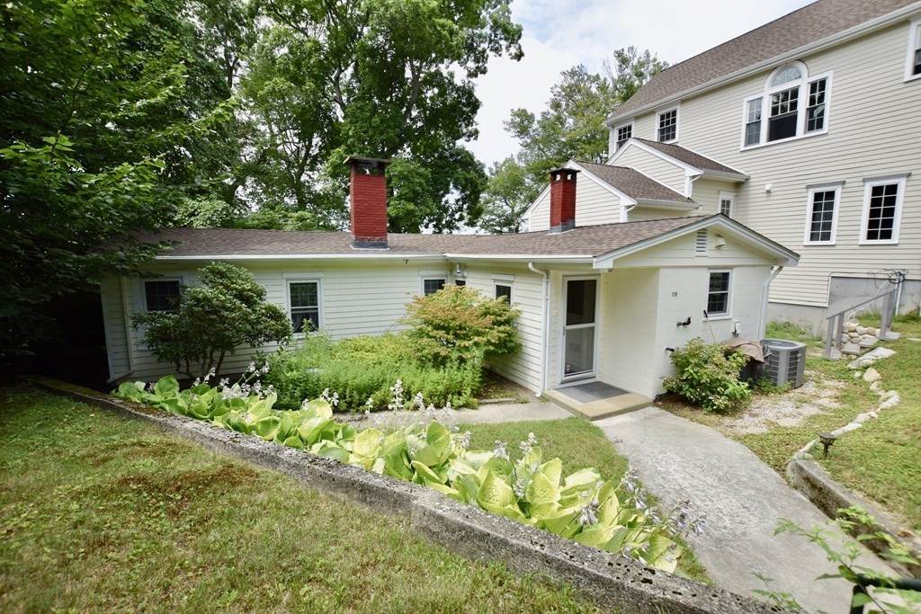 119 Hackett Ave - Photo 1