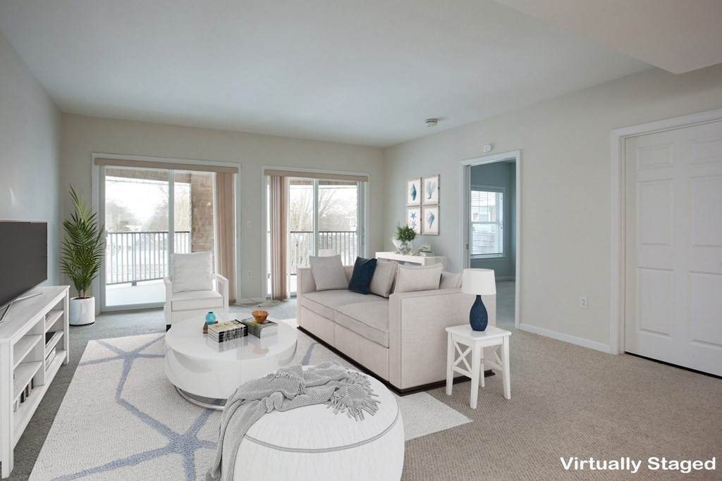 110 Dillingham Ave - Photo 1