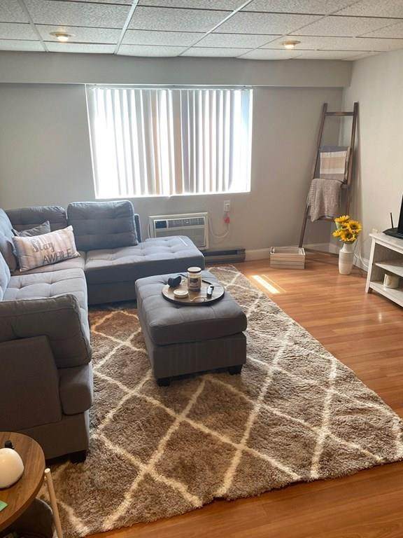 111 Foster St - Photo 1