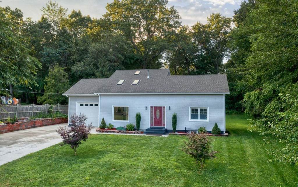 35 Fairlawn Street - Photo 1