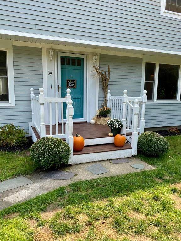 39 Eisenhower Ln - Photo 1