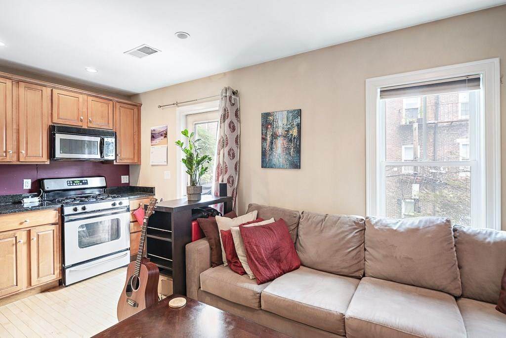 764 E 6Th - Photo 1