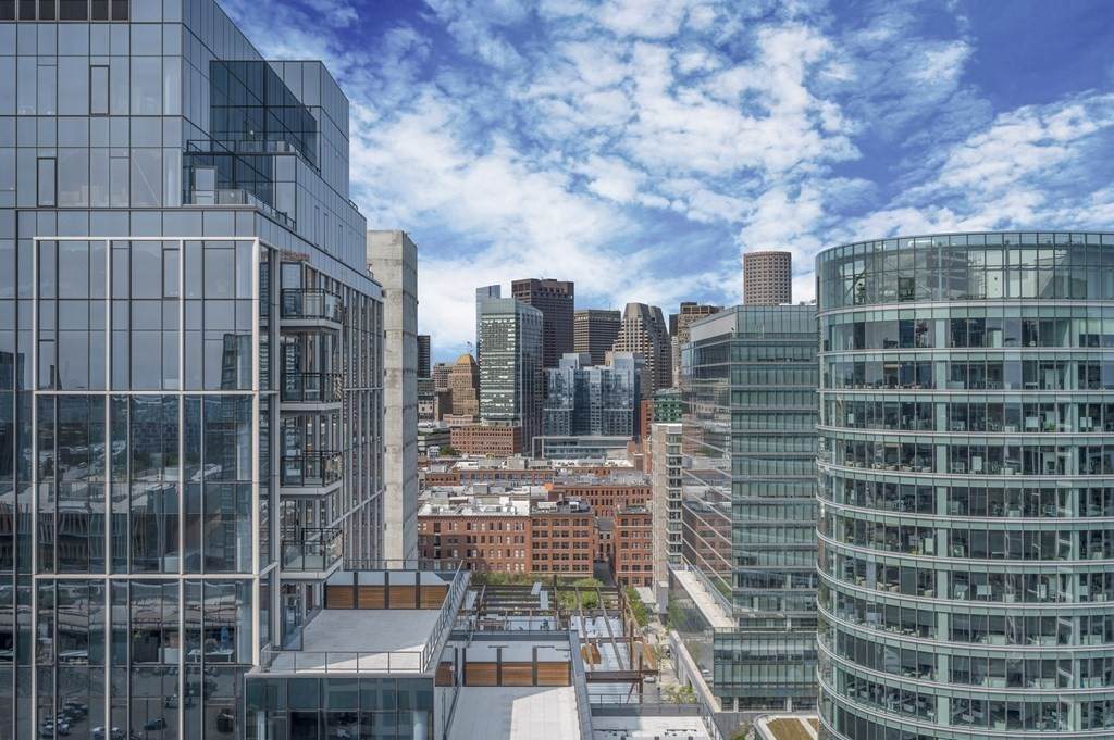 135 Seaport Boulevard - Photo 1