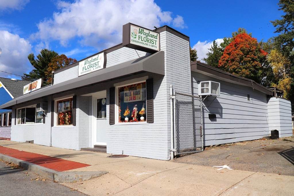 635-637 Broadway - Photo 1