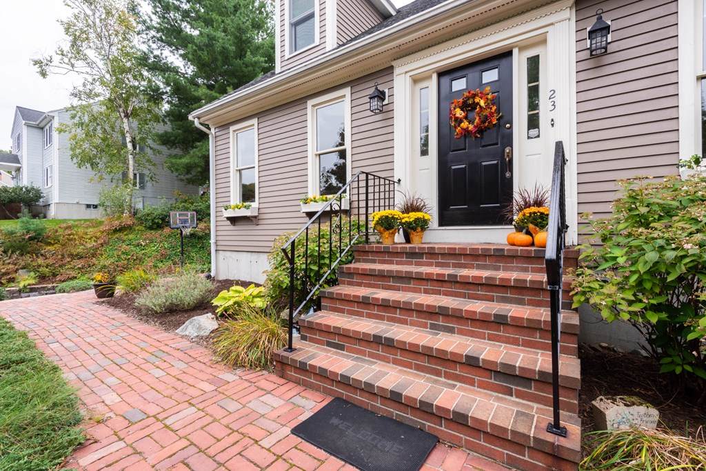 23 Pheasantwood Drive - Photo 1