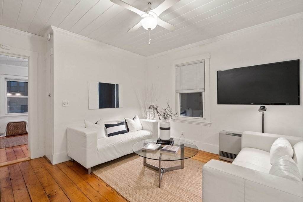 46 L St - Photo 1