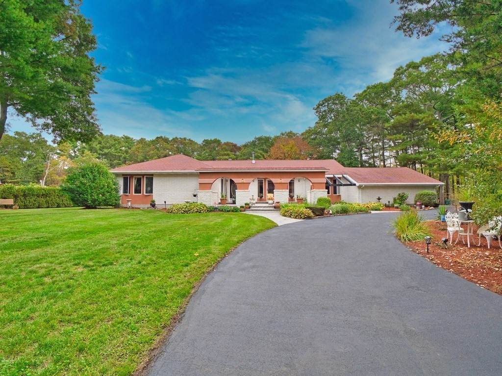 18 Karen Lane - Photo 1