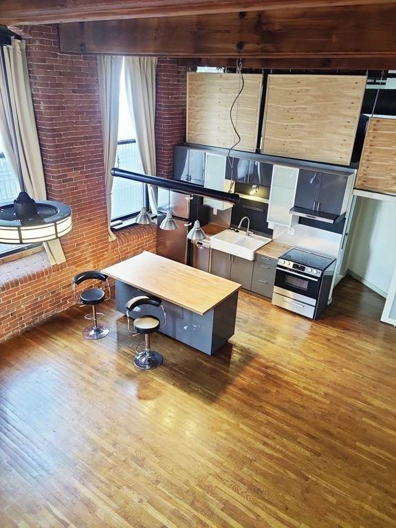 101 Cabot St - Photo 1
