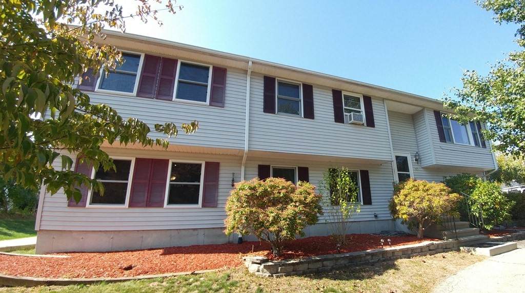 10 Marilyn Dr - Photo 1