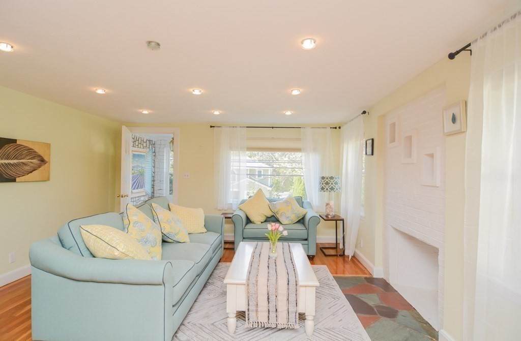 290 Winchester Street - Photo 1