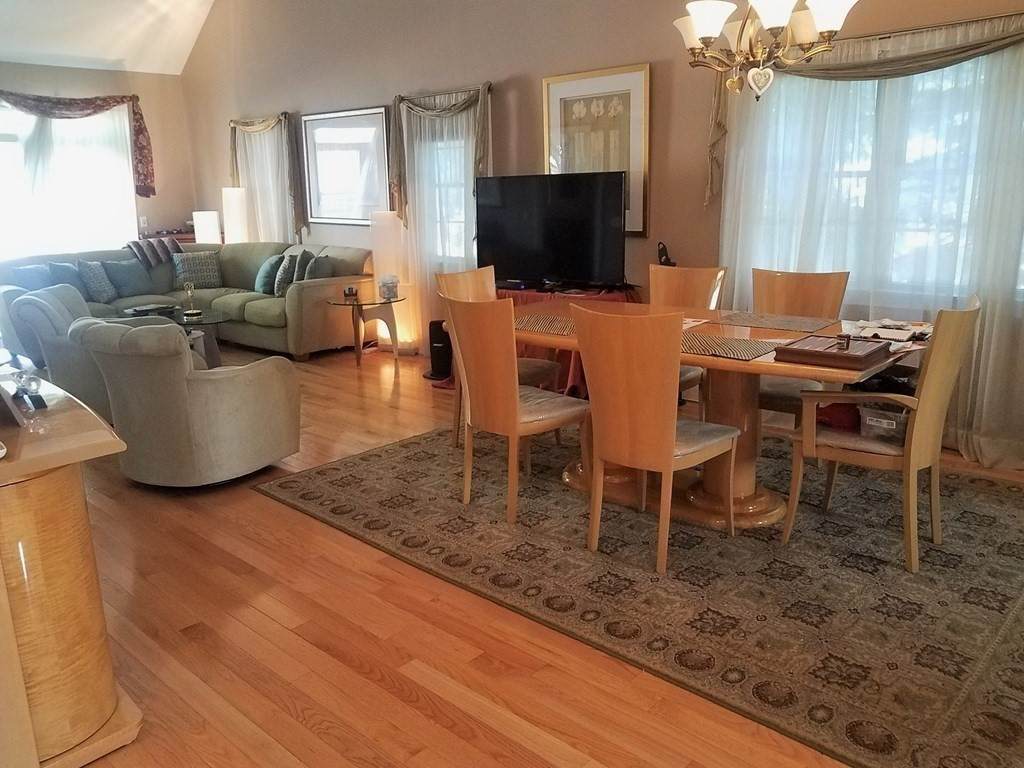 597 Main St - Photo 1