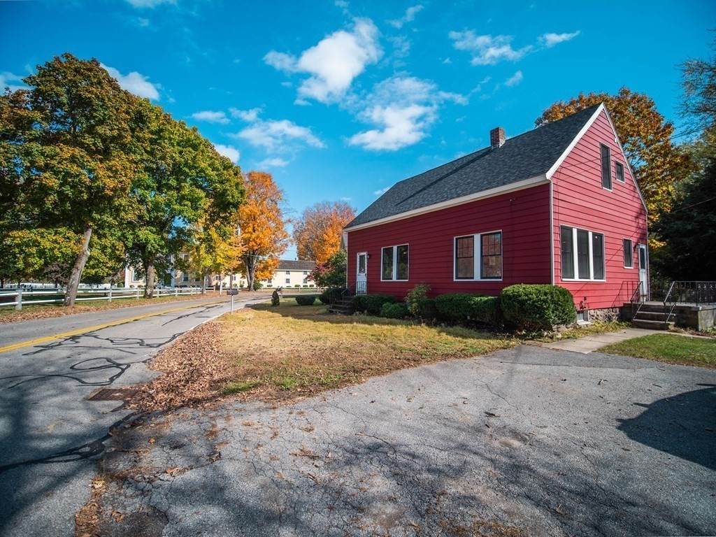 1 Common St - Photo 1
