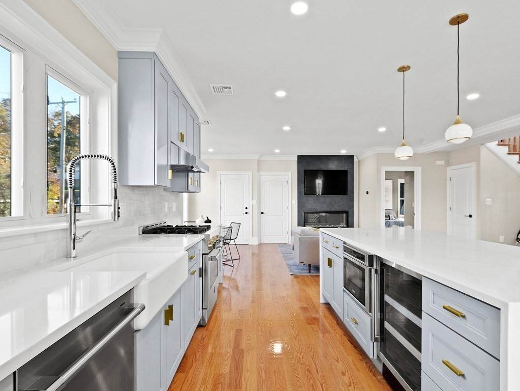 32 Massachusetts Ave - Photo 1
