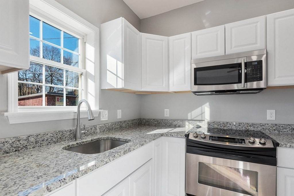 1 Maynard Ave - Photo 1