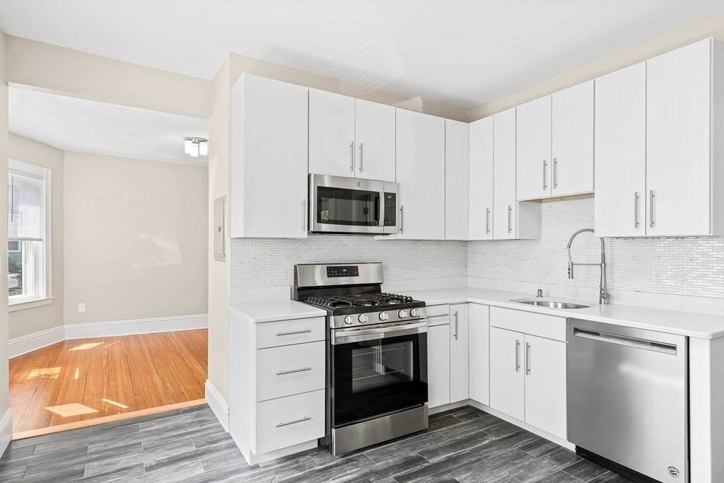79 Beacon Street - Photo 1