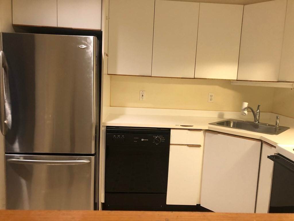 315 Rantoul St - Photo 1
