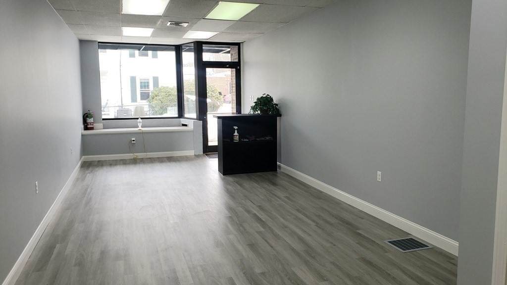4 Bow St. - Photo 1