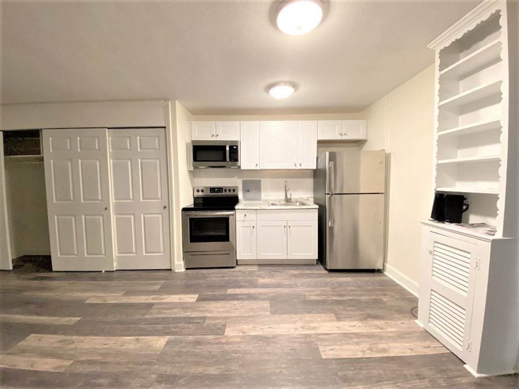 625 Main Street - Photo 1
