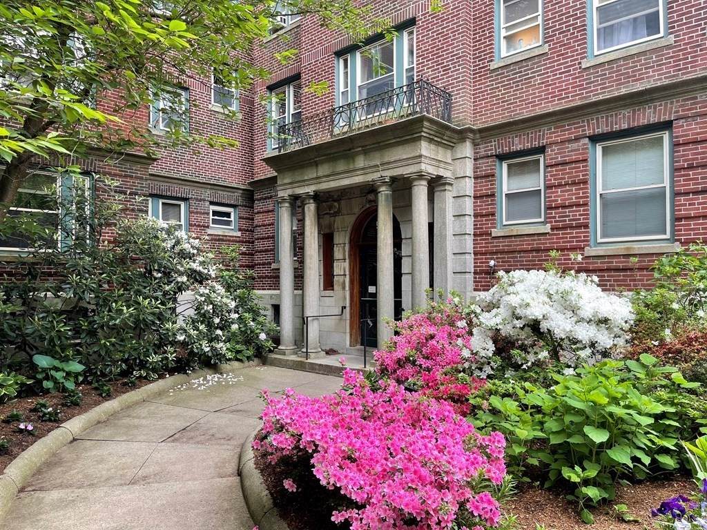 52 Garden St - Photo 1