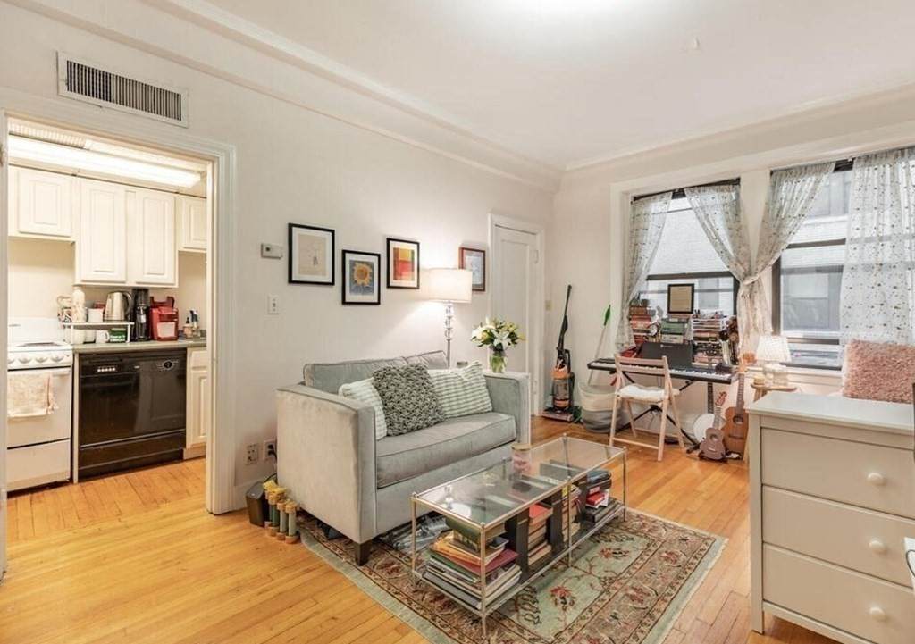 464 Commonwealth Avenue - Photo 1