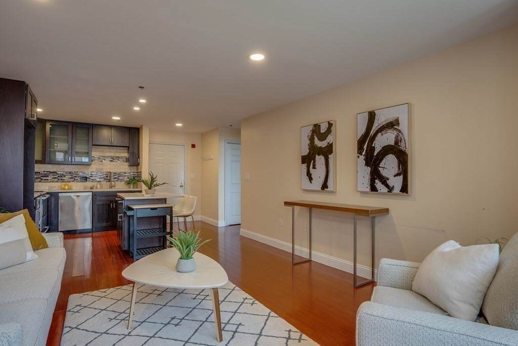 150 Staniford - Photo 1
