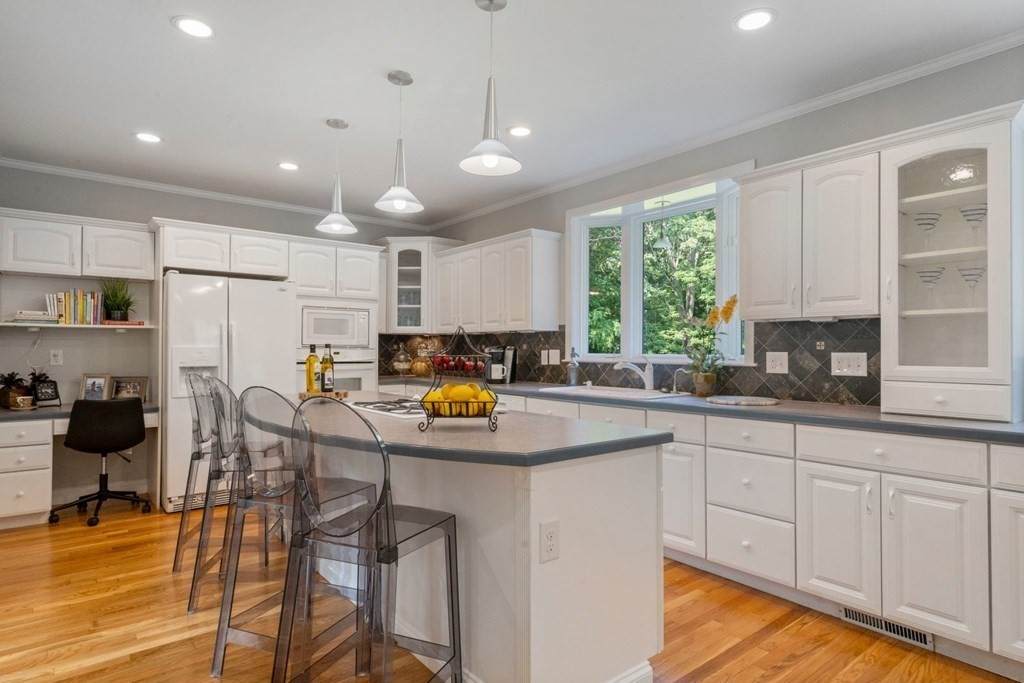 47 Fiske Street - Photo 1