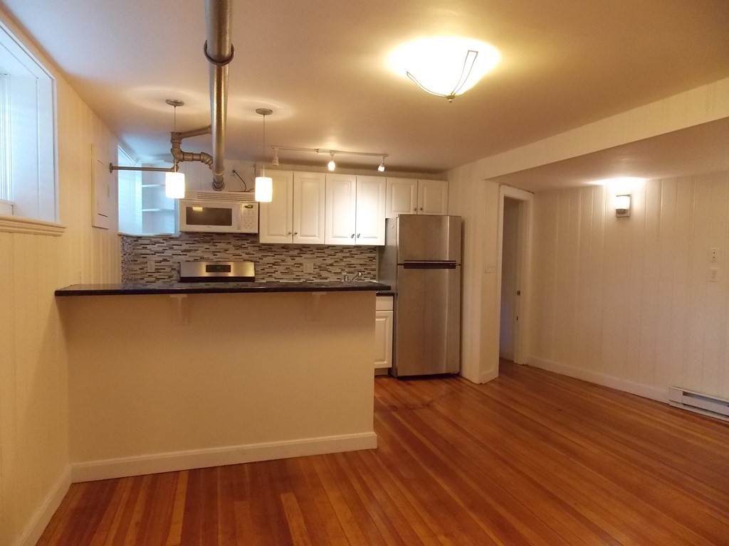 514 Harvard St - Photo 1