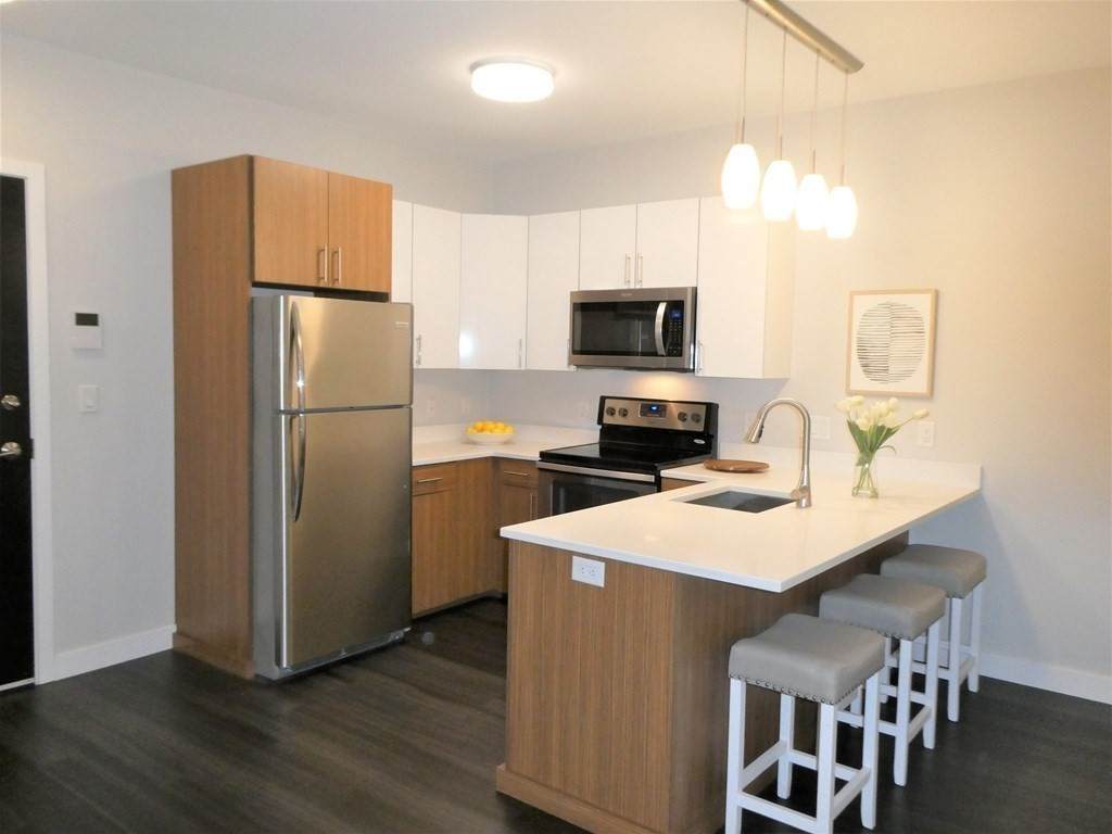 999 Hancock St - Photo 1