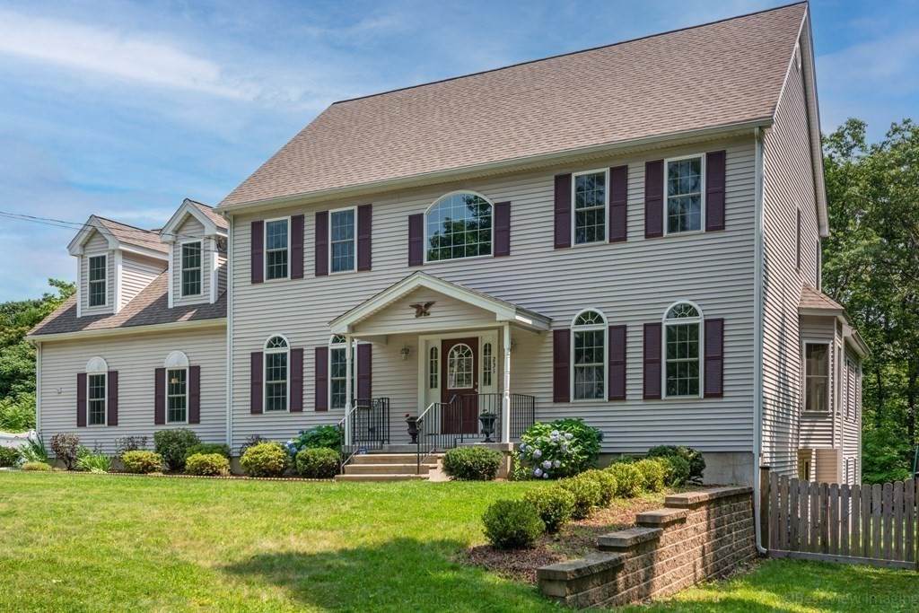 231 Hosmer St - Photo 1