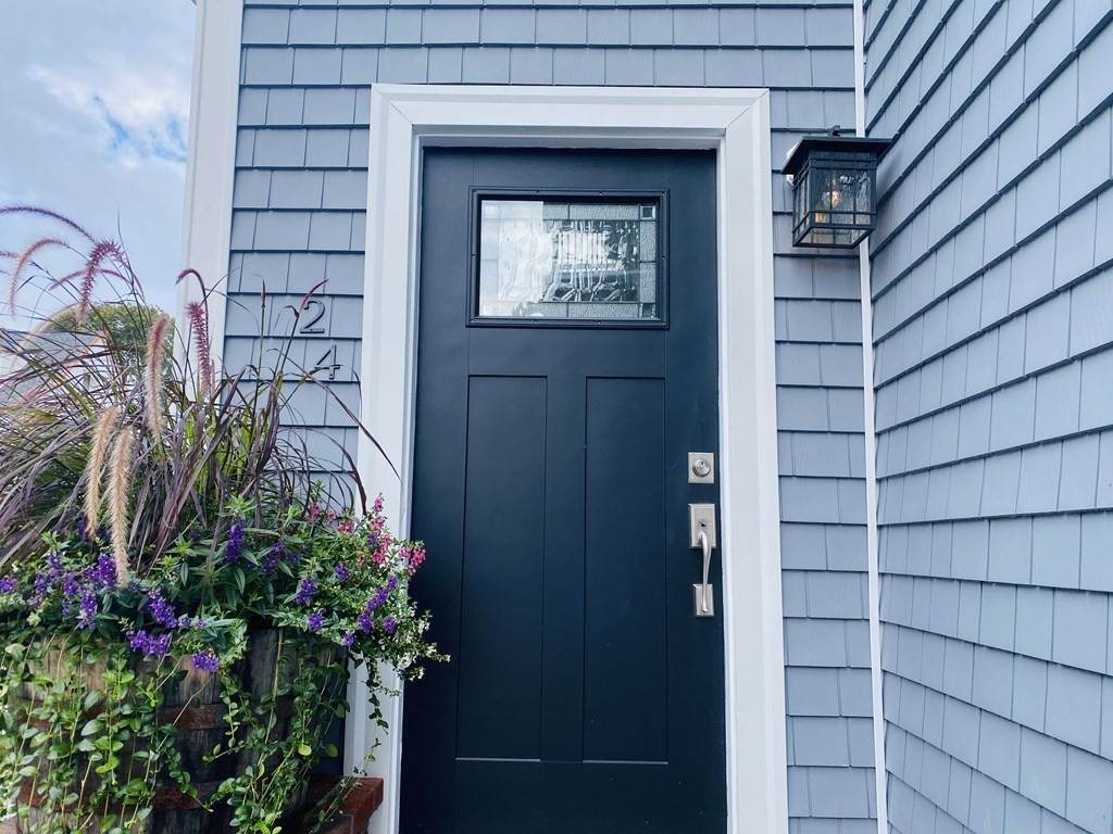 24 Whitman - Photo 1