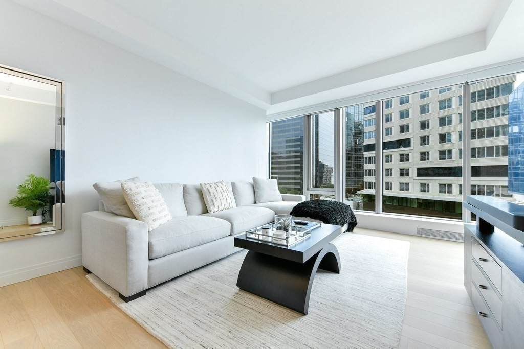 133 Seaport Blvd - Photo 1