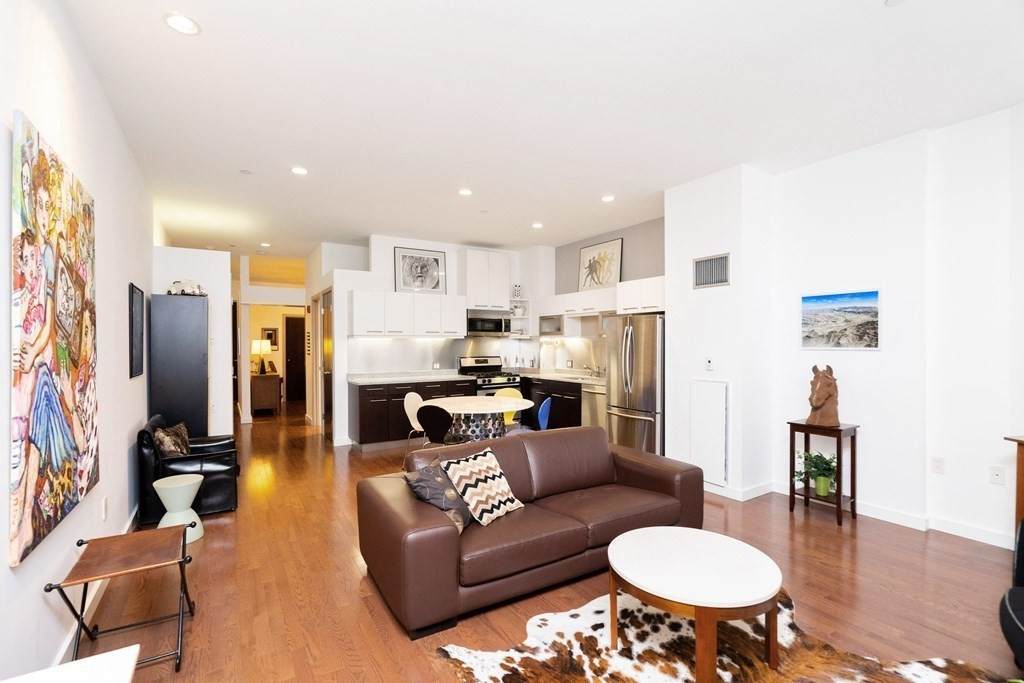 88 Kingston Street - Photo 1