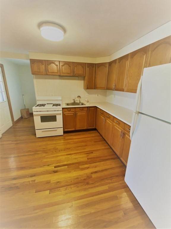 18 Rogers - Photo 1