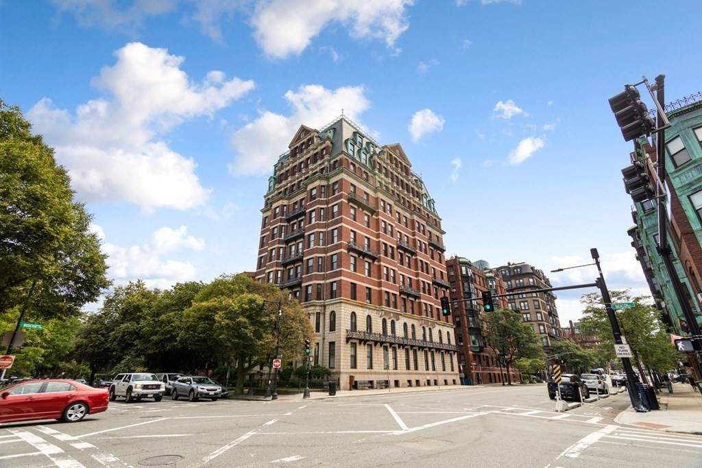 483 Beacon St - Photo 1
