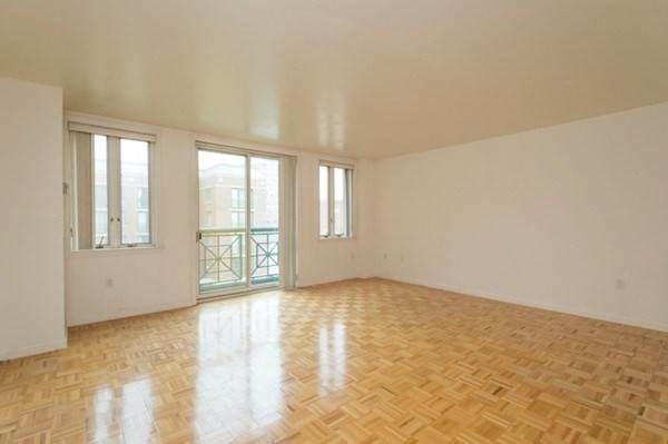 10 Rogers Street - Photo 1