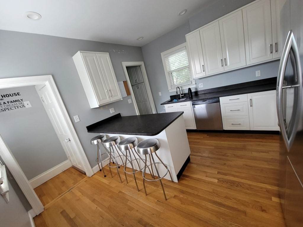 84 Pine St - Photo 1
