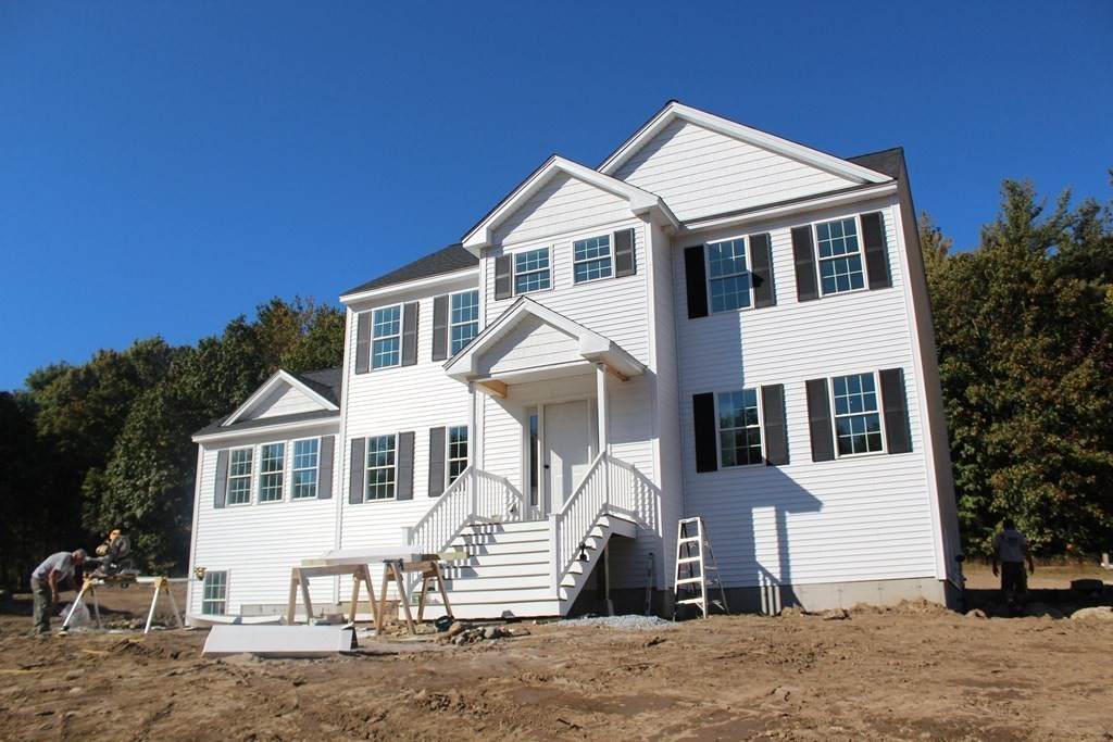 14 Winchendon Rd - Photo 1