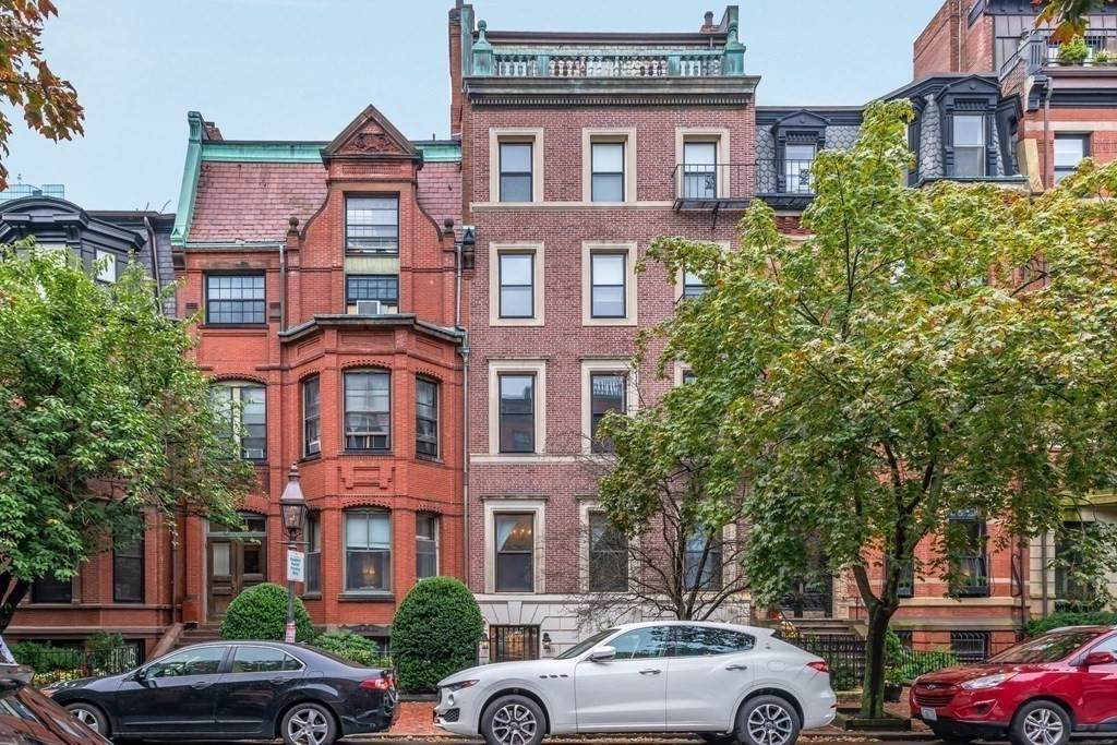 180 Marlborough St - Photo 1