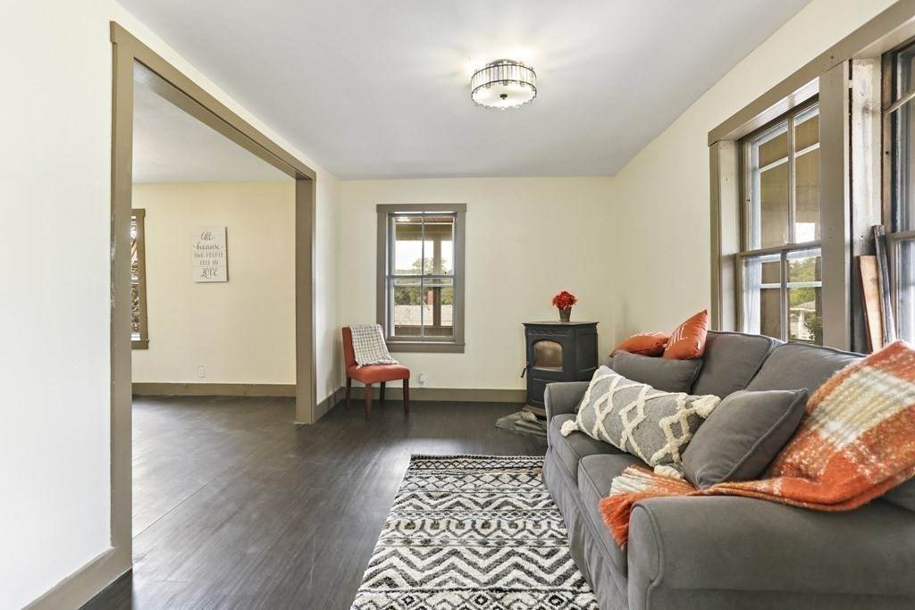 17 Sherwin - Photo 1